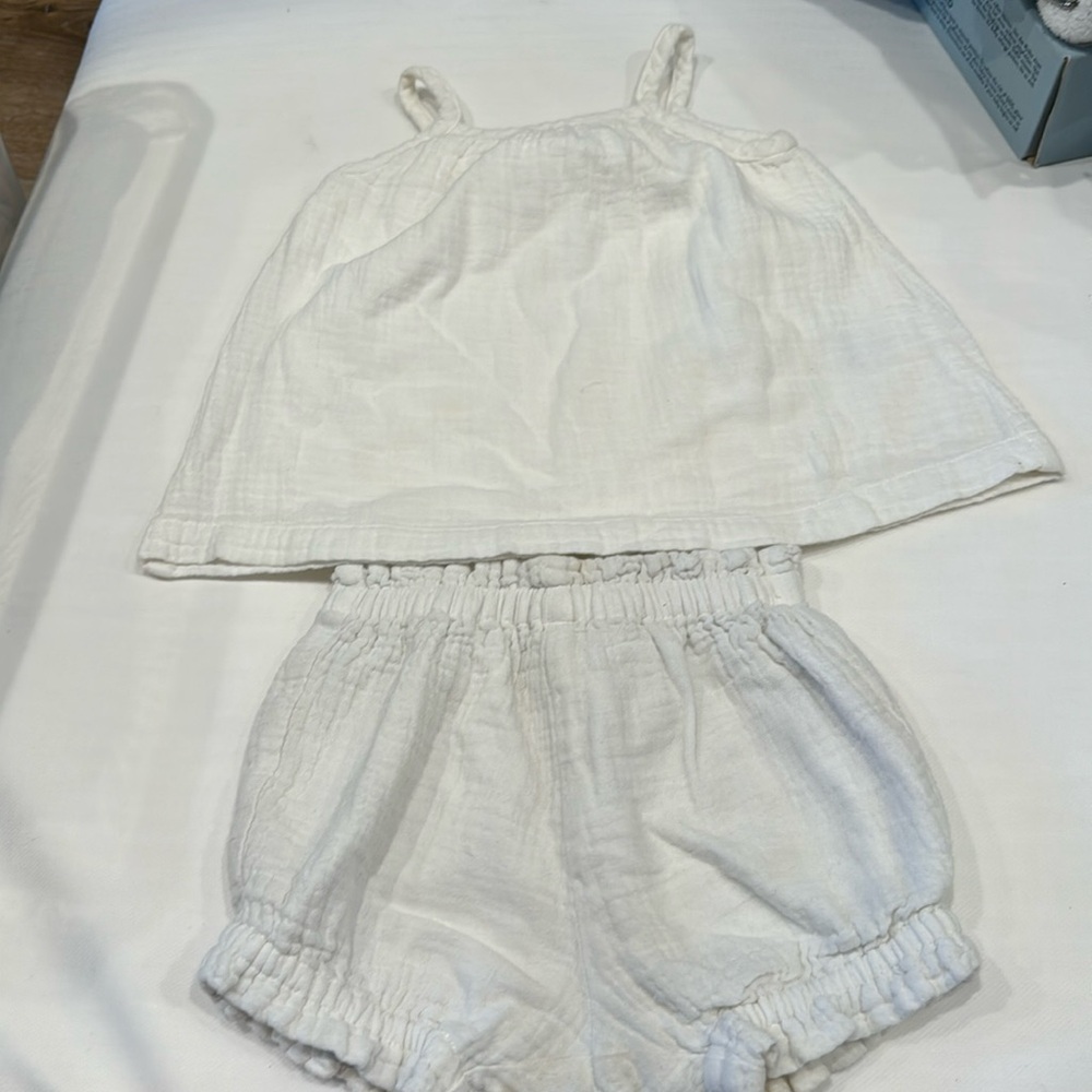 Hanna Anderson set